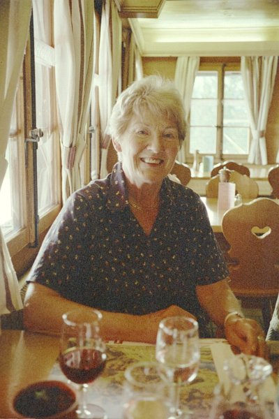 DSC0000-0148_57.JPG - ... pour aller manger au Berghaus de Gstaad Eggli...