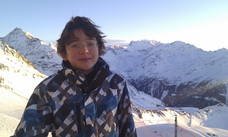 IMG_8391.jpg - le lendemain jeudi 12 janvier 2012 : Mêmes paroles et même décor avec Sébastien, une sorte de pèlerinage "préhume", puisque tu va nous quitter 1 jour plus tard, le vendredi 13...